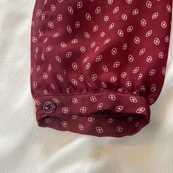 Gap burgundy print sheer long sleeve top.  sz S - Picture 3 of 4